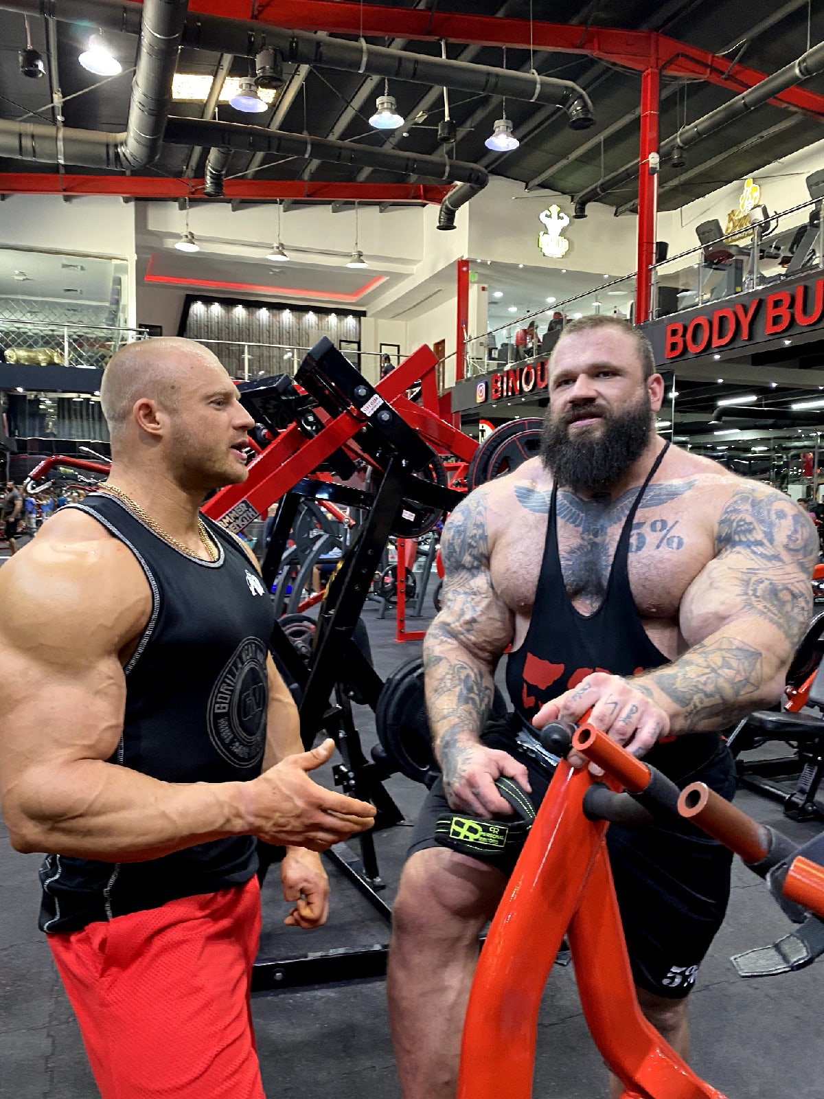 Провел совместную тренировку с Ильей Големом в Binous Gym, Дубай. - Бодибилдинг форум AnabolicShops